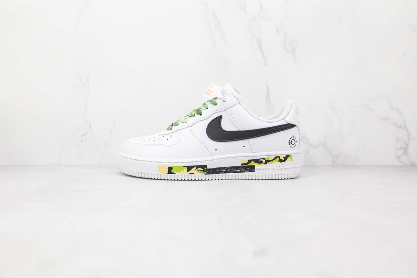 耐克Nike Air Force 1纯原版本低帮空军一号白黑绿色迷彩板鞋内置气垫 货号：CW2288-111