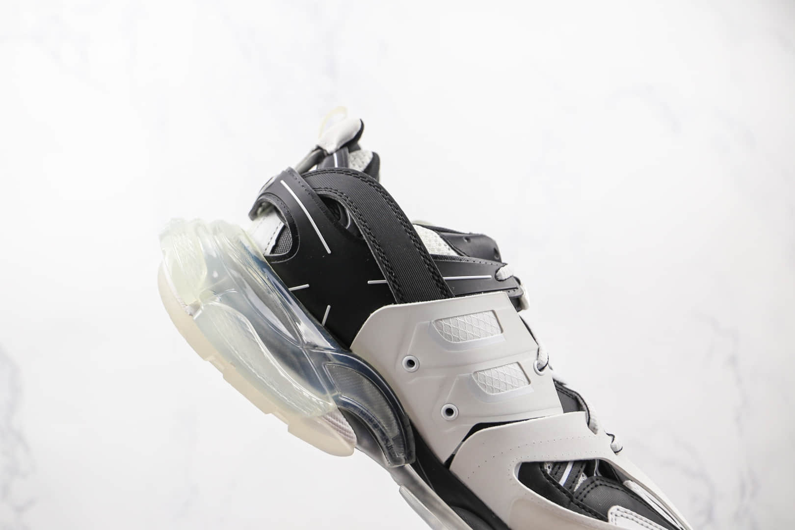 巴黎世家Balenciaga Triple S纯原版本黑白拼色三代复古老爹鞋原档案数据开发
