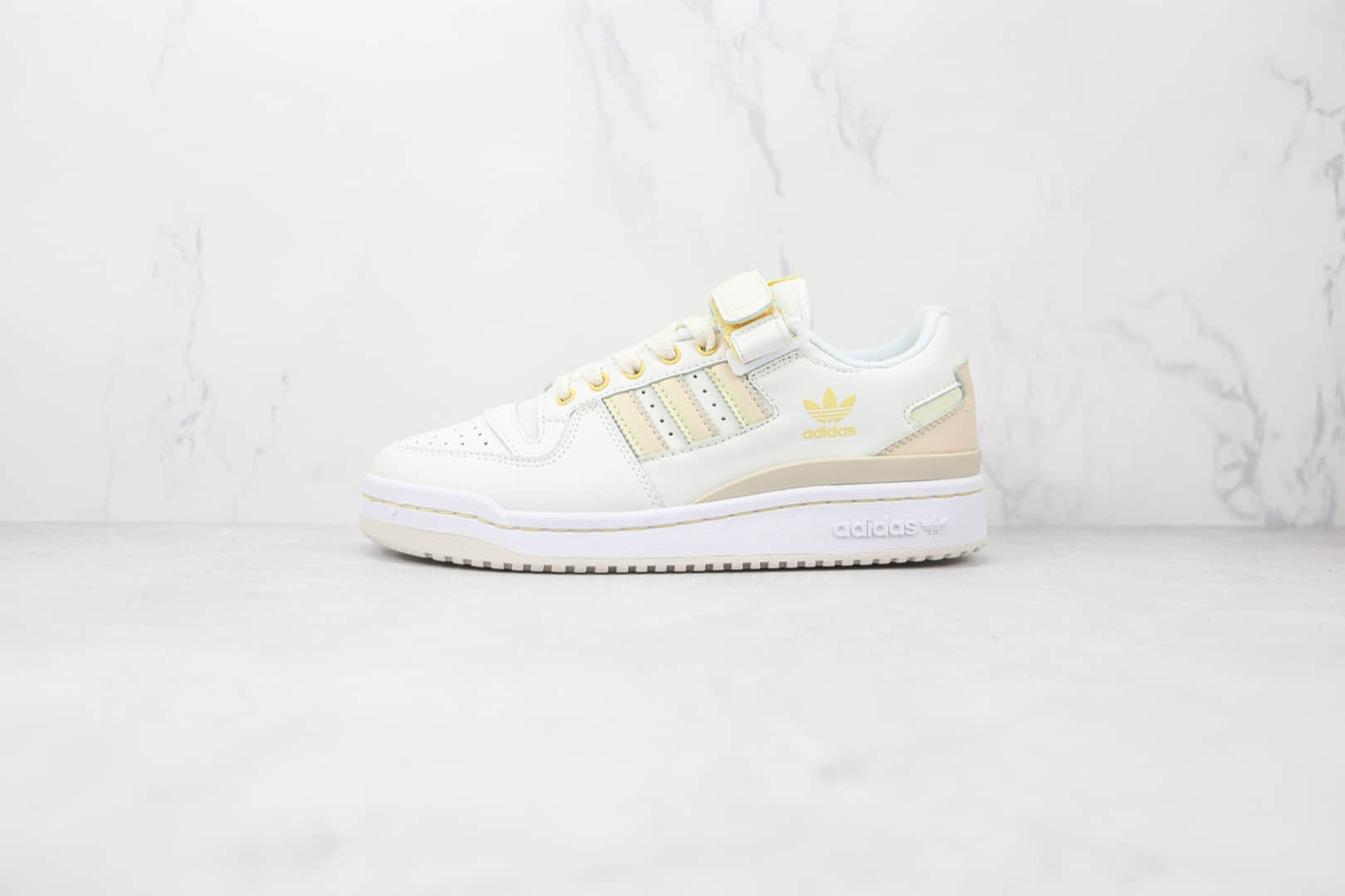 阿迪达斯adidas Originals Forum RX纯原版本三叶草魔术贴浅米白色复古板鞋原档案数据开发 货号：GW4920