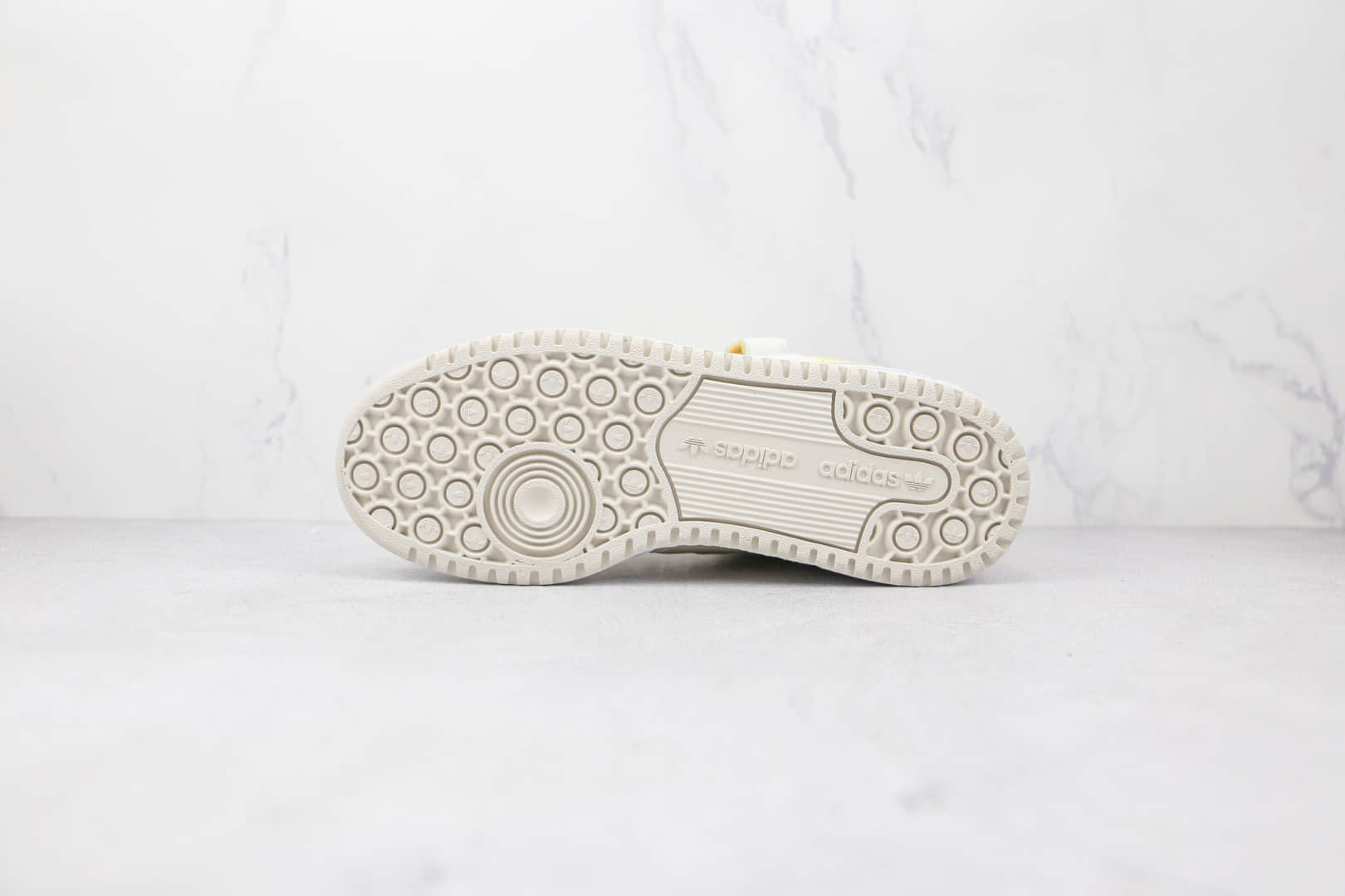 阿迪达斯adidas Originals Forum RX纯原版本三叶草魔术贴浅米白色复古板鞋原档案数据开发 货号：GW4920