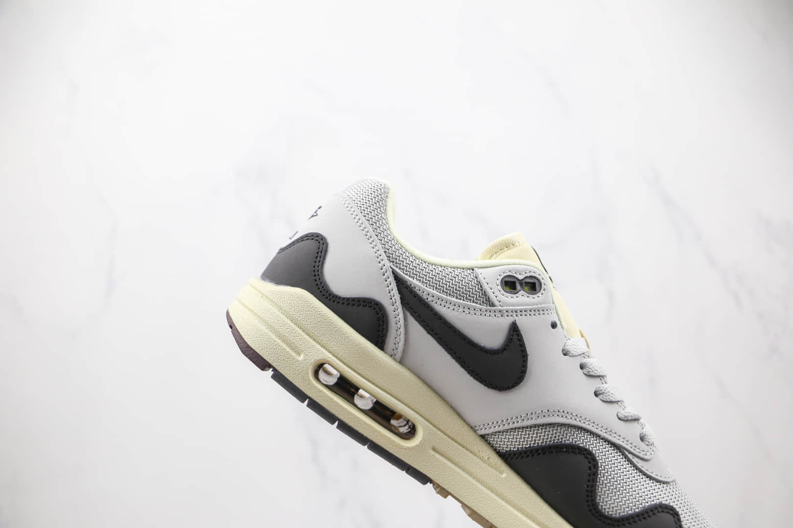 耐克Nike Air Max 1 “Monarch” 1 x Patta联名款纯原版本灰黑色波浪纹Max1气垫鞋原楦头纸板打造 货号：DH1348-002