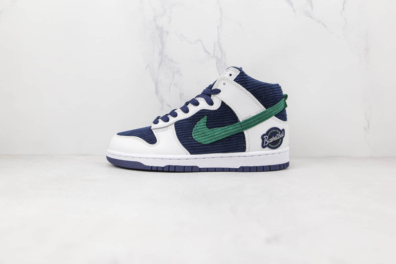 耐克Nike Dunk High Sports Specialties纯原版本高帮SB DUNK灯芯绒白蓝色绿勾板鞋原楦头纸板打造 货号：DH0953-400