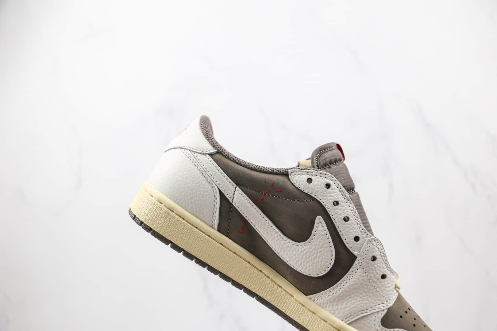 乔丹Nike Air Jordan 1 Low OG Reverse Mocha x Travis Scott联名款纯原版本低帮AJ1倒勾反转摩卡棕白板鞋原楦头纸板打造 货号：DM7866-162