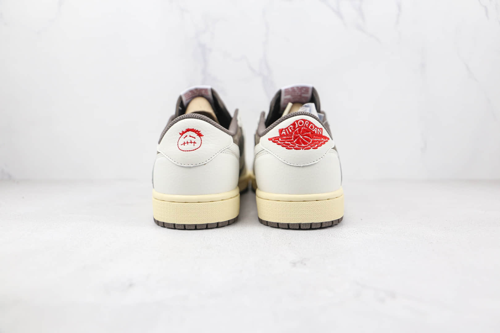 乔丹Nike Air Jordan 1 Low OG Reverse Mocha x Travis Scott联名款纯原版本低帮AJ1倒勾反转摩卡棕白板鞋原楦头纸板打造 货号：DM7866-162