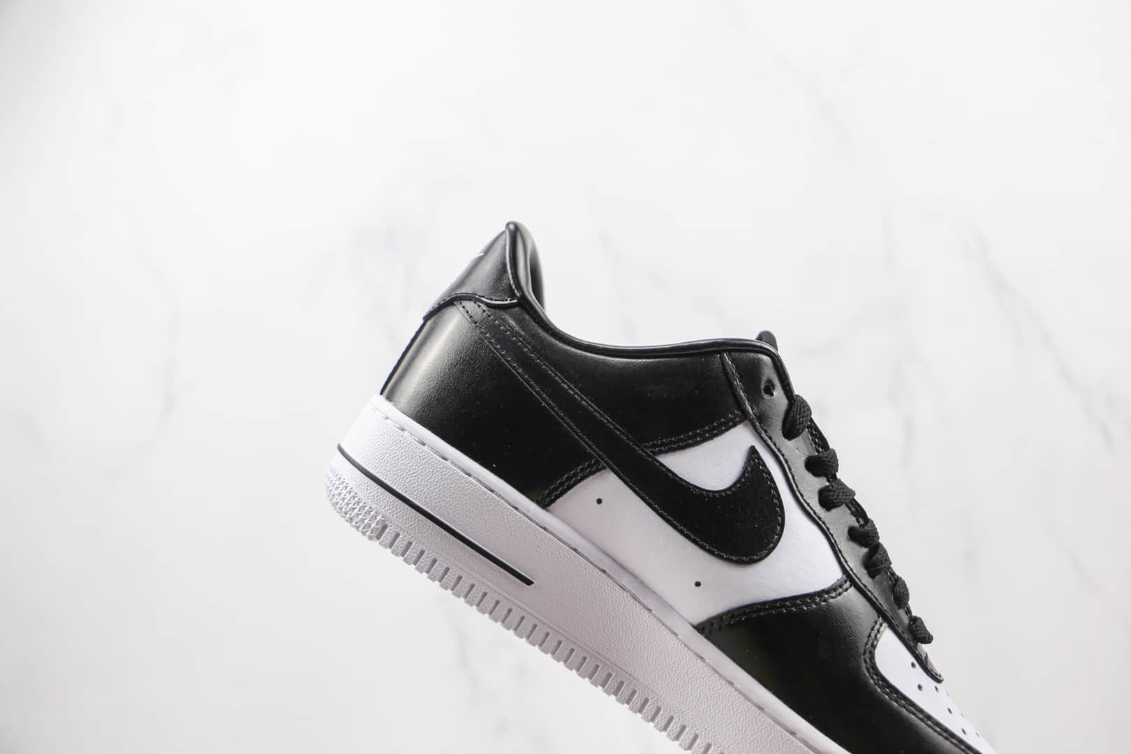 耐克NIke Air Force 1纯原版本低帮空军一号黑白熊猫板鞋内置气垫 货号：AQ4134-100