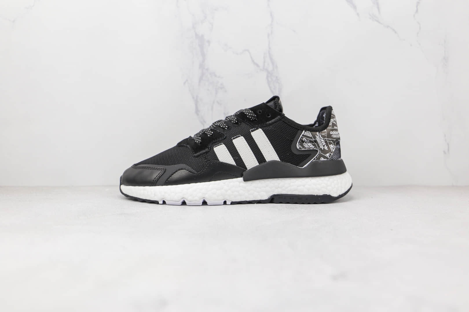 阿迪达斯Adidas Nite Jogger 2021 Boost纯原版本夜行者一代三叶草黑白色爆米花跑鞋原盒原标 货号：FW6689
