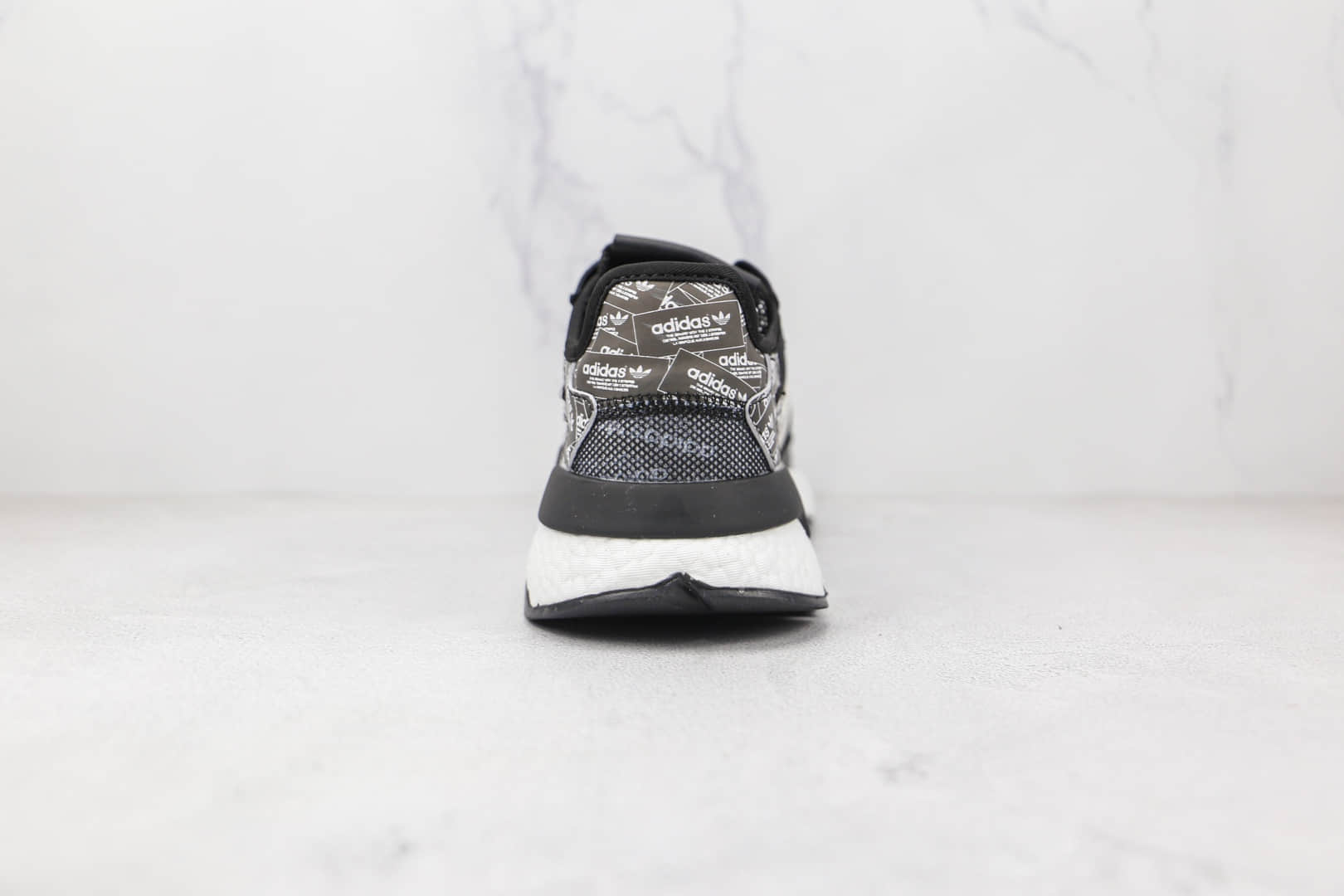 阿迪达斯Adidas Nite Jogger 2021 Boost纯原版本夜行者一代三叶草黑白色爆米花跑鞋原盒原标 货号：FW6689