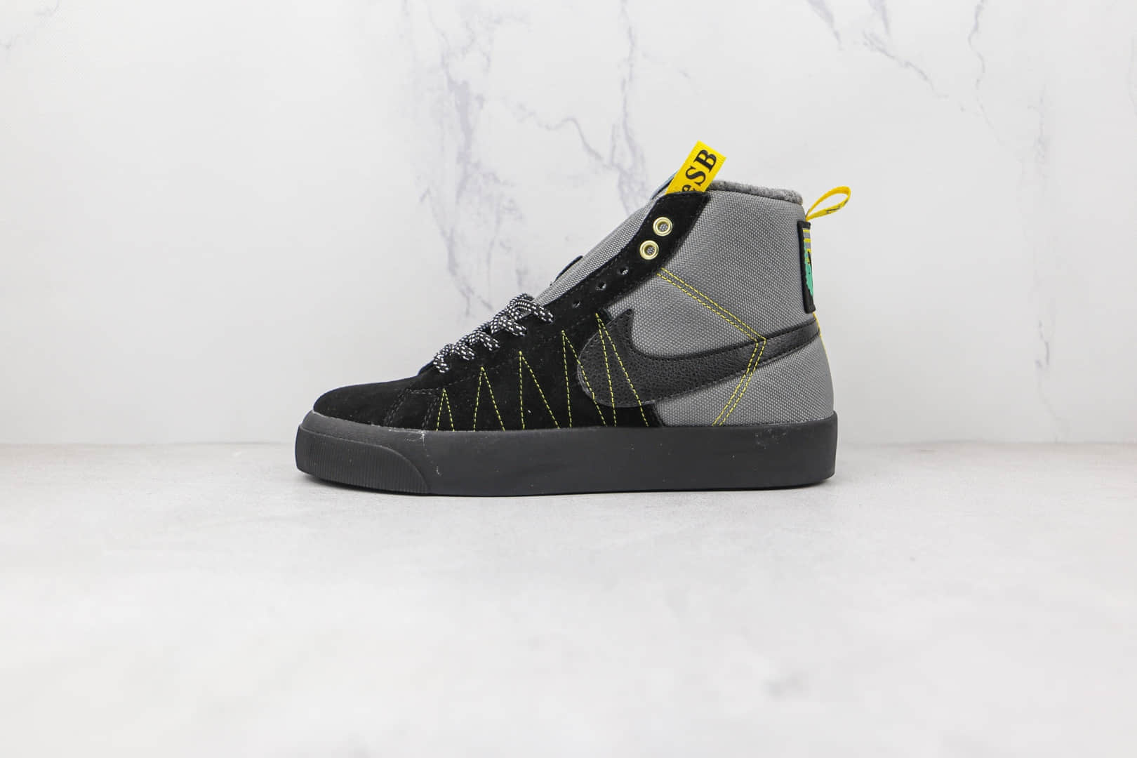 耐克Nike SB Zoom Blazer Mid PRO GT QS纯原版本中帮开拓者加绒黑灰色拼色波浪缝线板鞋原盒原标 货号：DC8903-001