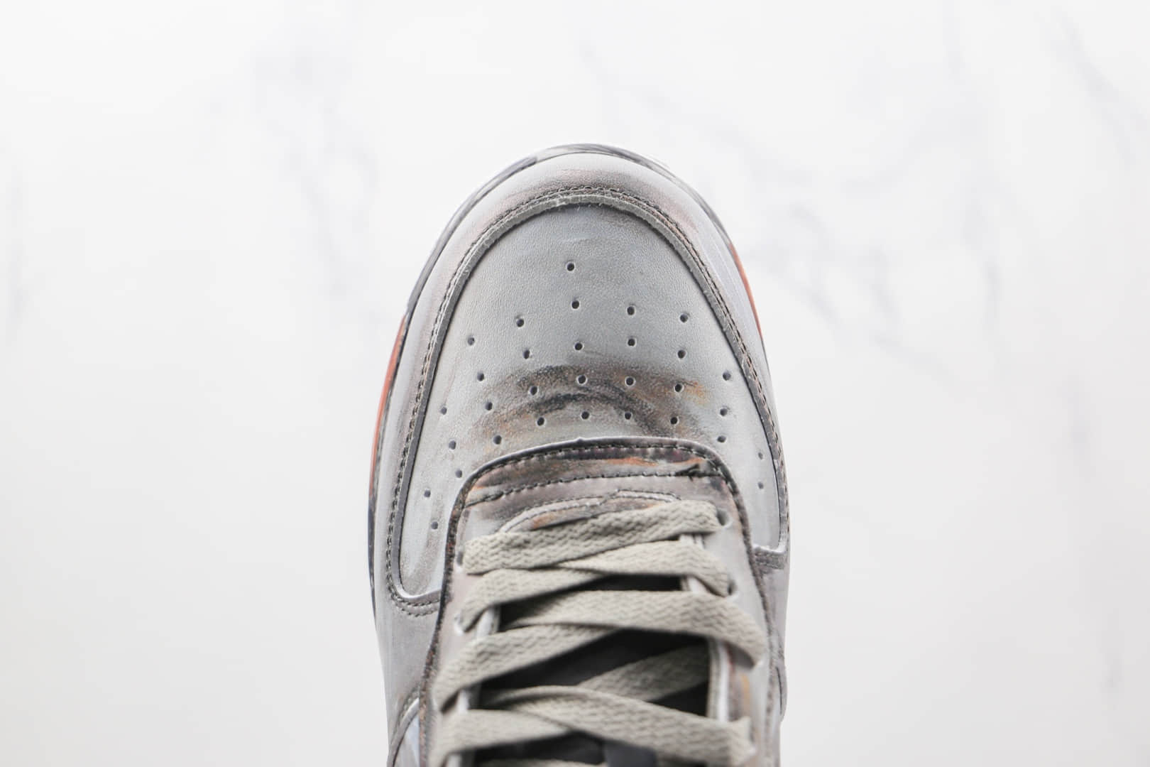 耐克Nike Air Force 1纯原版本中帮空军一号灰色擦色做旧涂鸦板鞋原楦头纸板打造 货号：CW7582-103