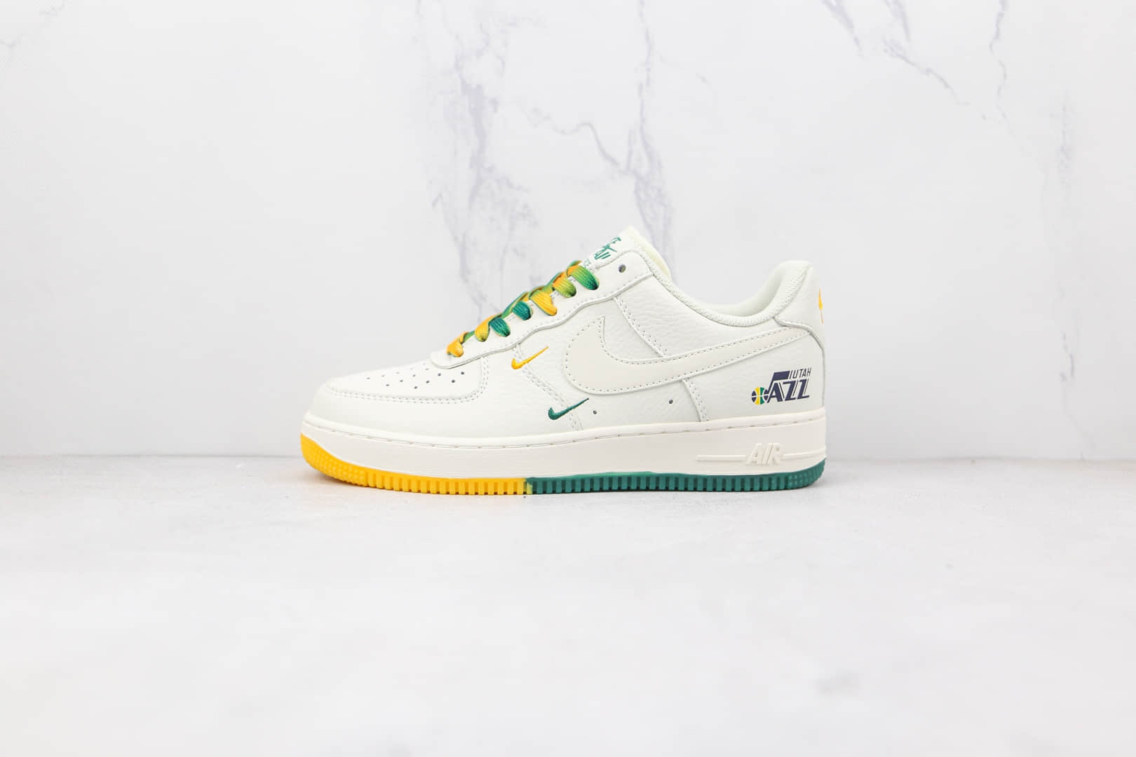 耐克Nike Air Force 1'07纯原版本低帮空军一号白绿黄色双小钩双色底板鞋原档案数据开发 货号：ZJ6695-303