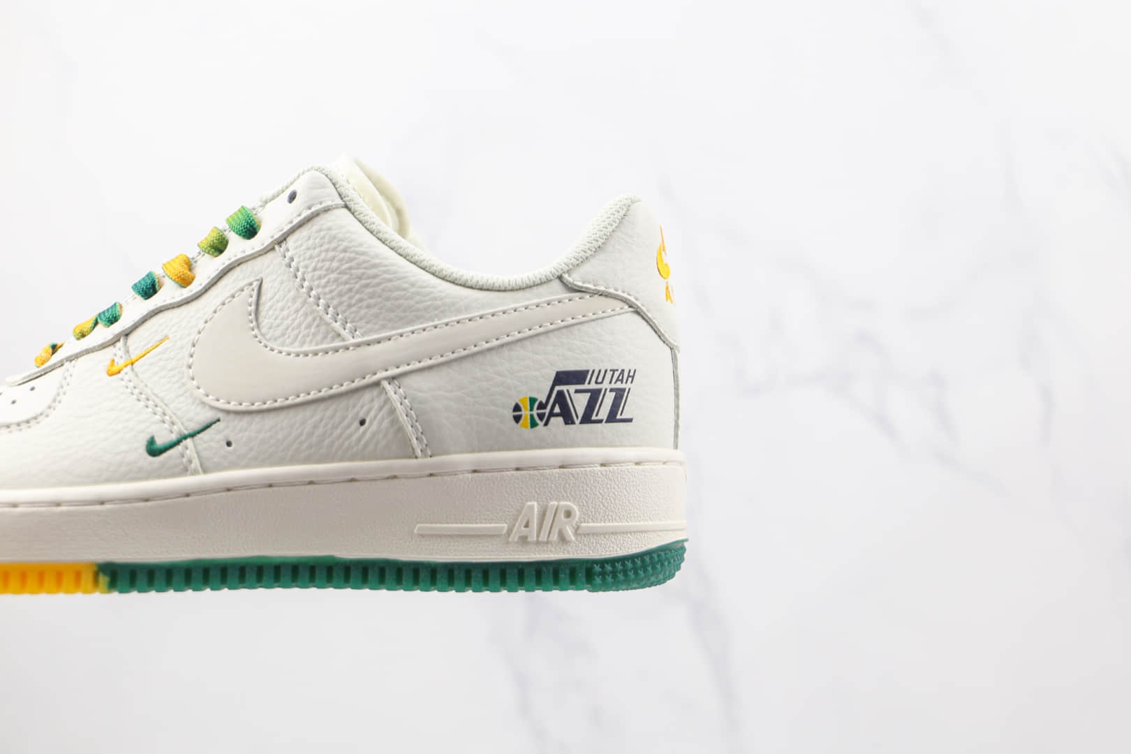 耐克Nike Air Force 1'07纯原版本低帮空军一号白绿黄色双小钩双色底板鞋原档案数据开发 货号：ZJ6695-303