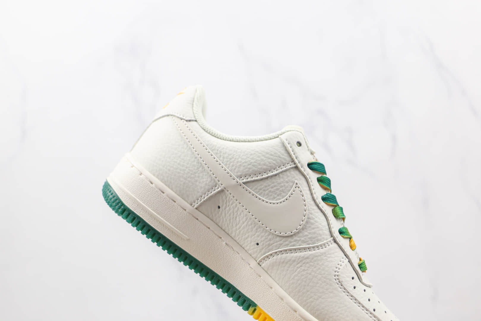 耐克Nike Air Force 1'07纯原版本低帮空军一号白绿黄色双小钩双色底板鞋原档案数据开发 货号：ZJ6695-303