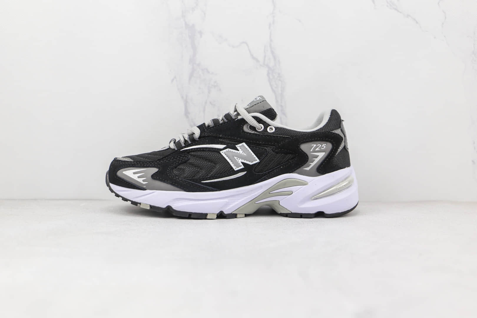 新百伦NEW BALANCE ML725纯原版本黑银色NB725复古老爹鞋原盒原标 货号：ML725R