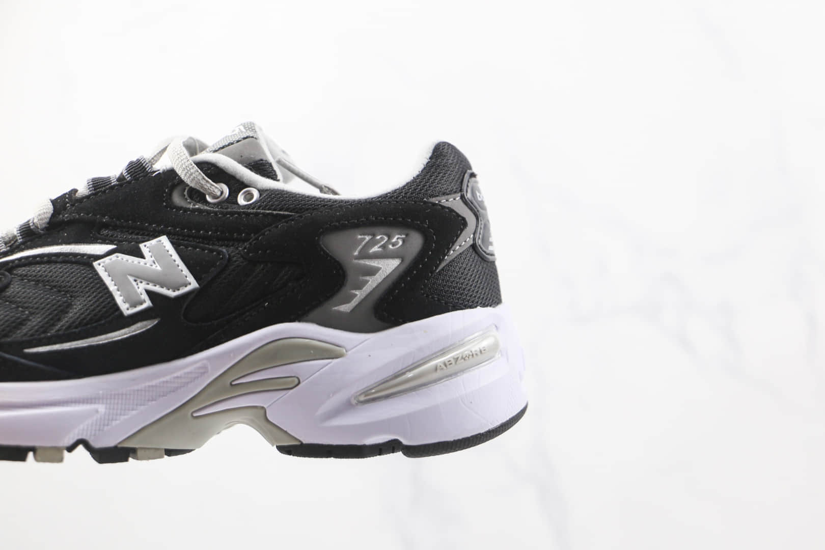 新百伦NEW BALANCE ML725纯原版本黑银色NB725复古老爹鞋原盒原标 货号：ML725R