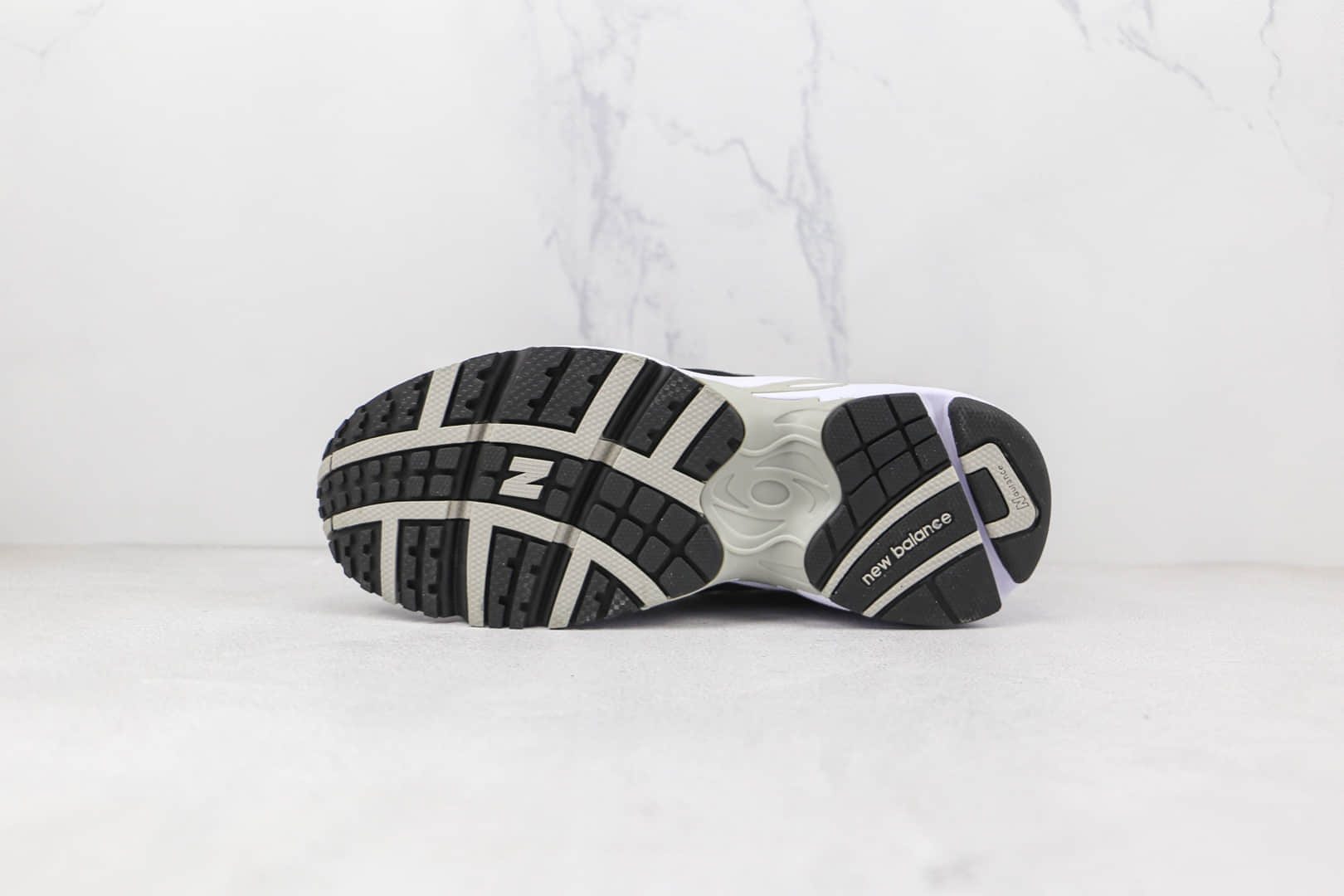 新百伦NEW BALANCE ML725纯原版本黑银色NB725复古老爹鞋原盒原标 货号：ML725R