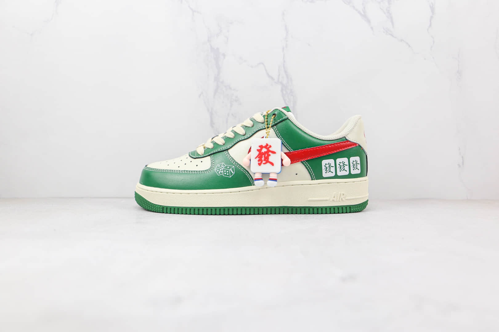 耐克Nike Air Force 1纯原版本低帮空军一号白绿色麻将骰子发财板鞋内置气垫 货号：CW2288-666