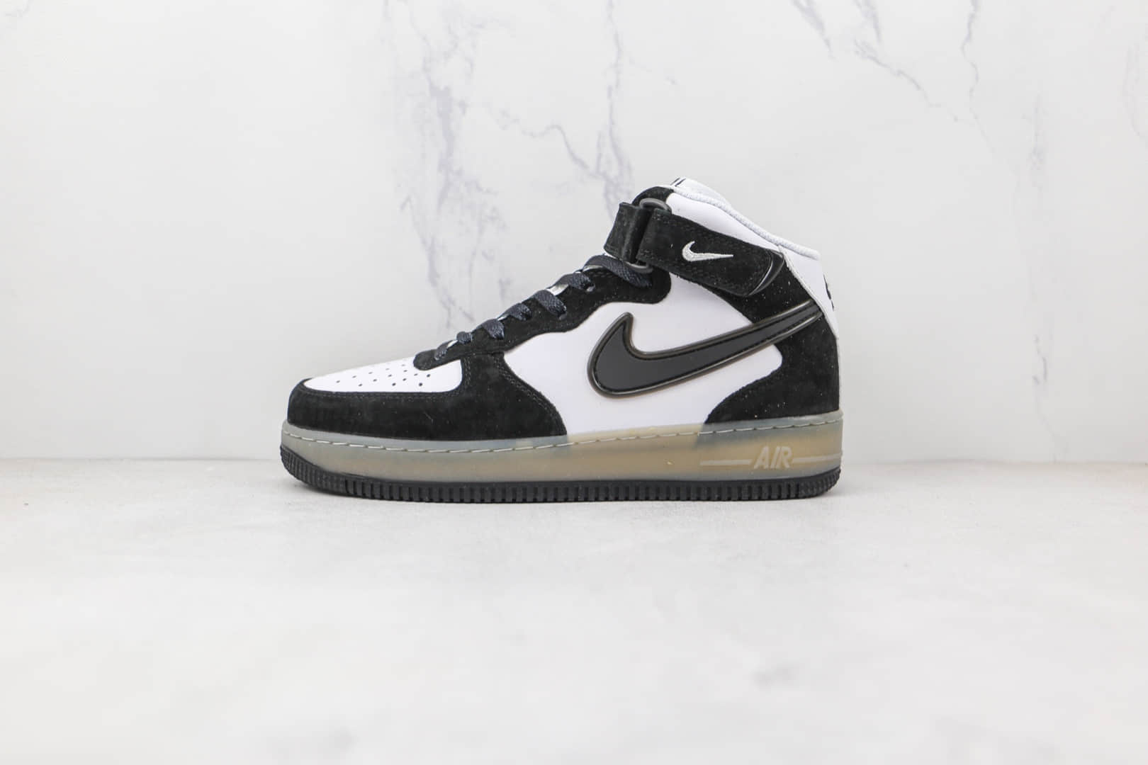 耐克Nike Air Force 1'07 Mid x Slam Jam联名款纯原版本中帮空军一号生胶黑白熊猫配色板鞋内置气垫 货号：BC9825-101