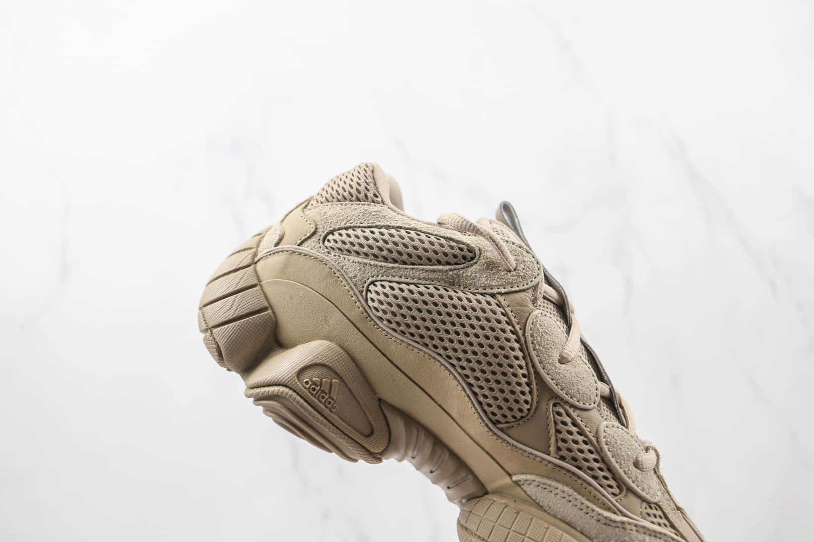 阿迪达斯adidas Yeezy 500 Taupe Light x KANYE WEST联名款阿迪达斯椰子500褐色老爹鞋原盒原标 货号：GX3605
