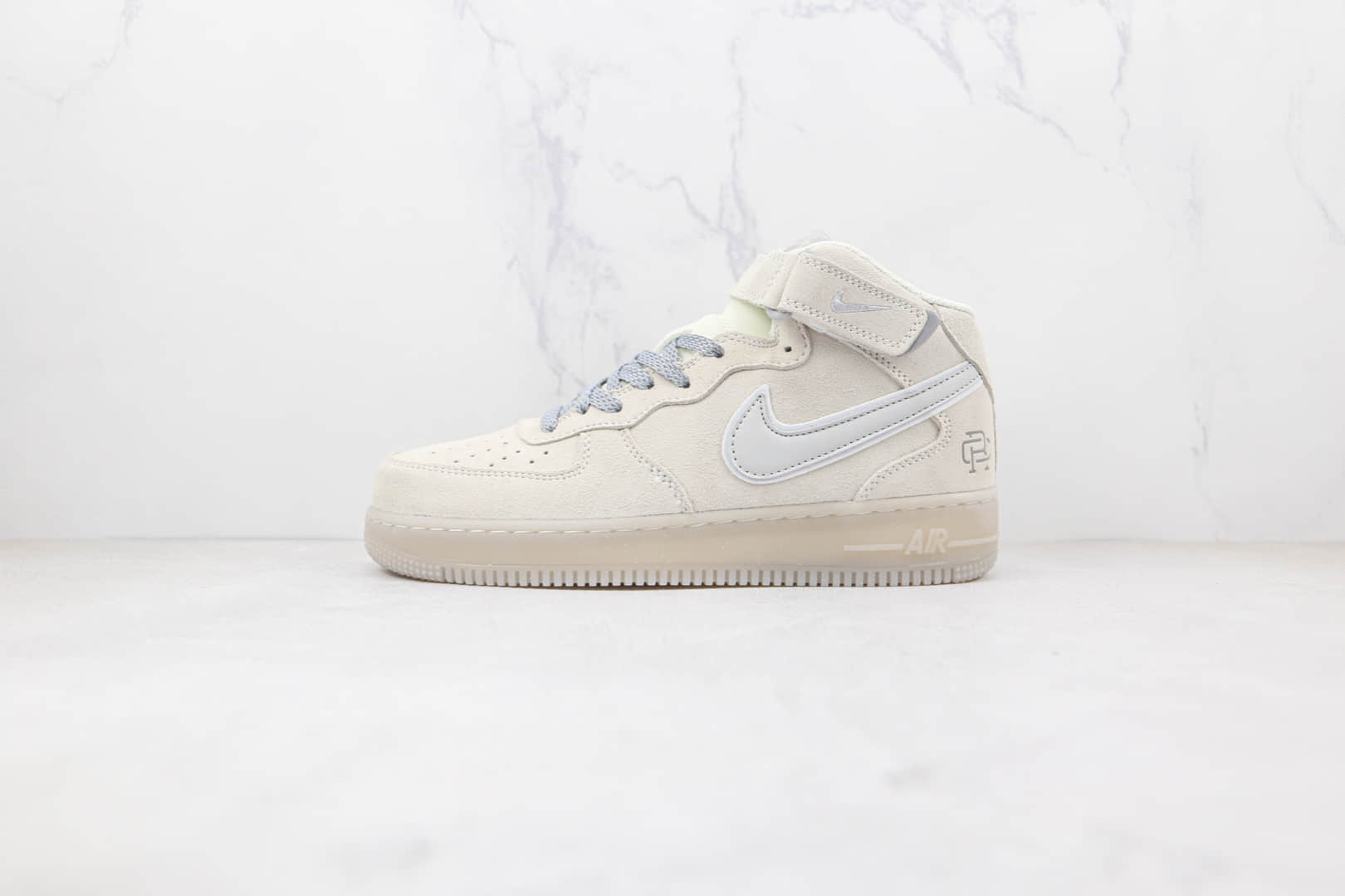 耐克Nike Air Force 1‘07 Mid纯原版本中帮空军一号卫冕冠军米色板鞋原盒原标 货号：GB0902-112