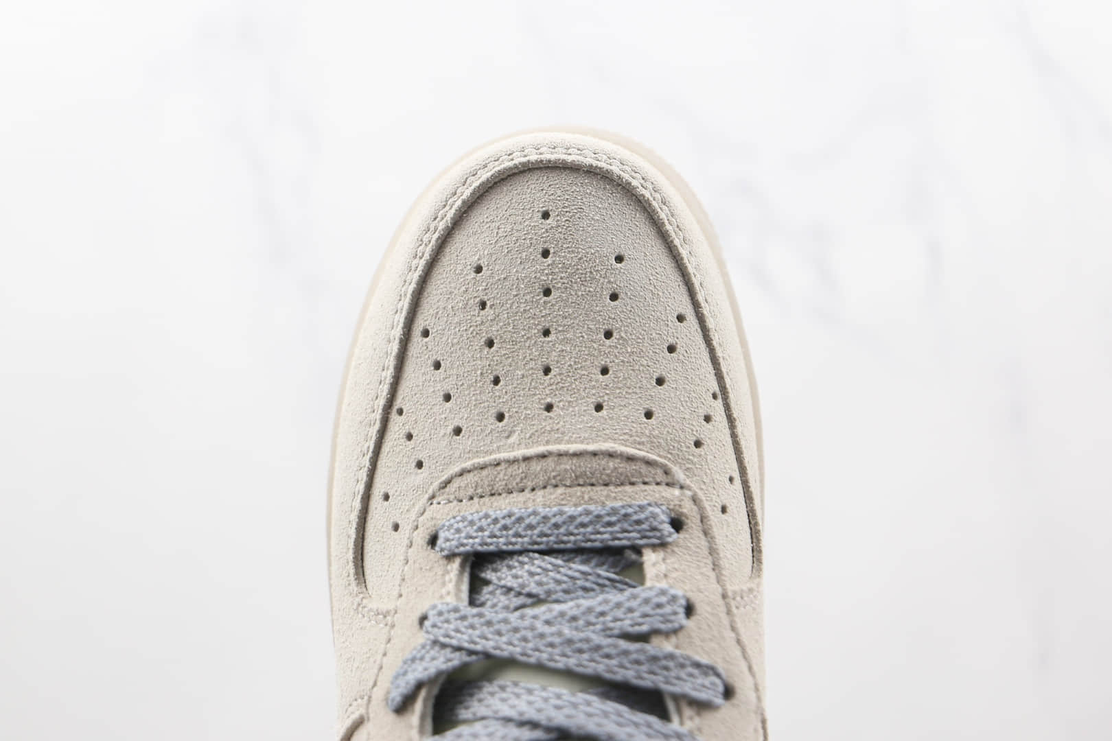 耐克Nike Air Force 1‘07 Mid纯原版本中帮空军一号卫冕冠军米色板鞋原盒原标 货号：GB0902-112