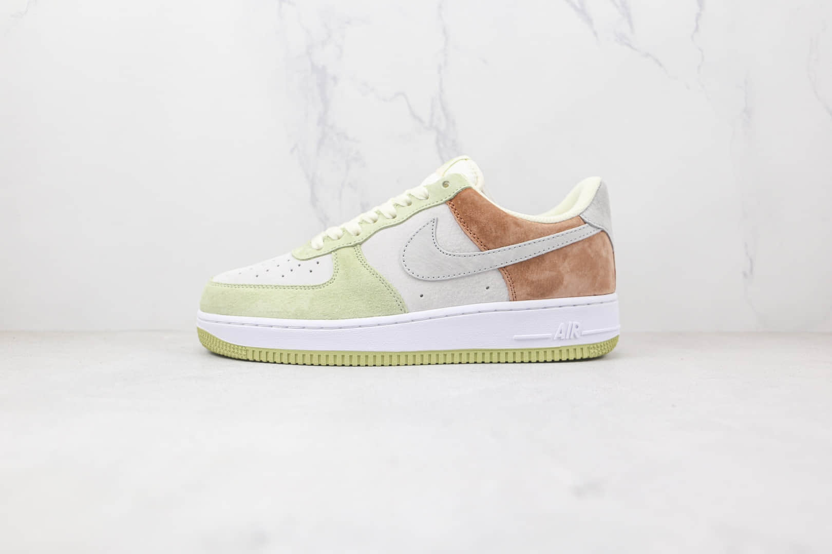 耐克Nike Air Force 1‘07 Low纯原版本低帮空军一号麂皮AF1马卡龙拼接原厂皮料 货号：DL5819-618