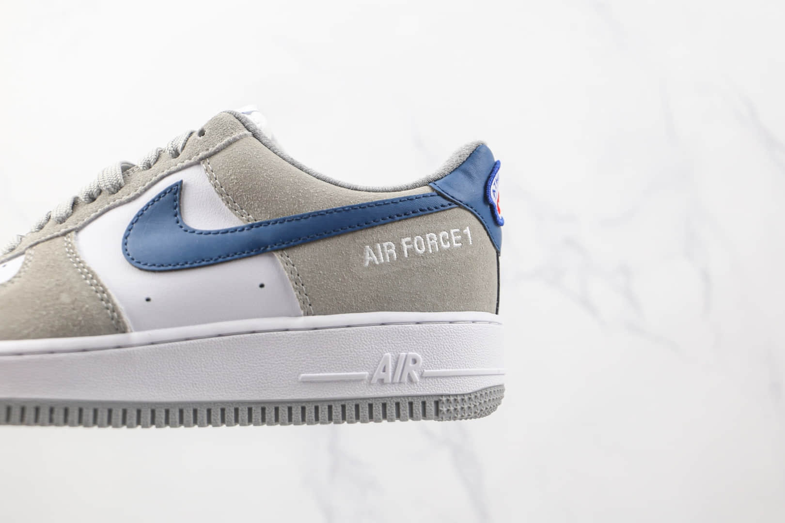 耐克Nike Air Force 1 Low“Athletic Club”公司级版本空军一号低帮板鞋AF1白灰色原厂中底钢印 货号：DH7568-001