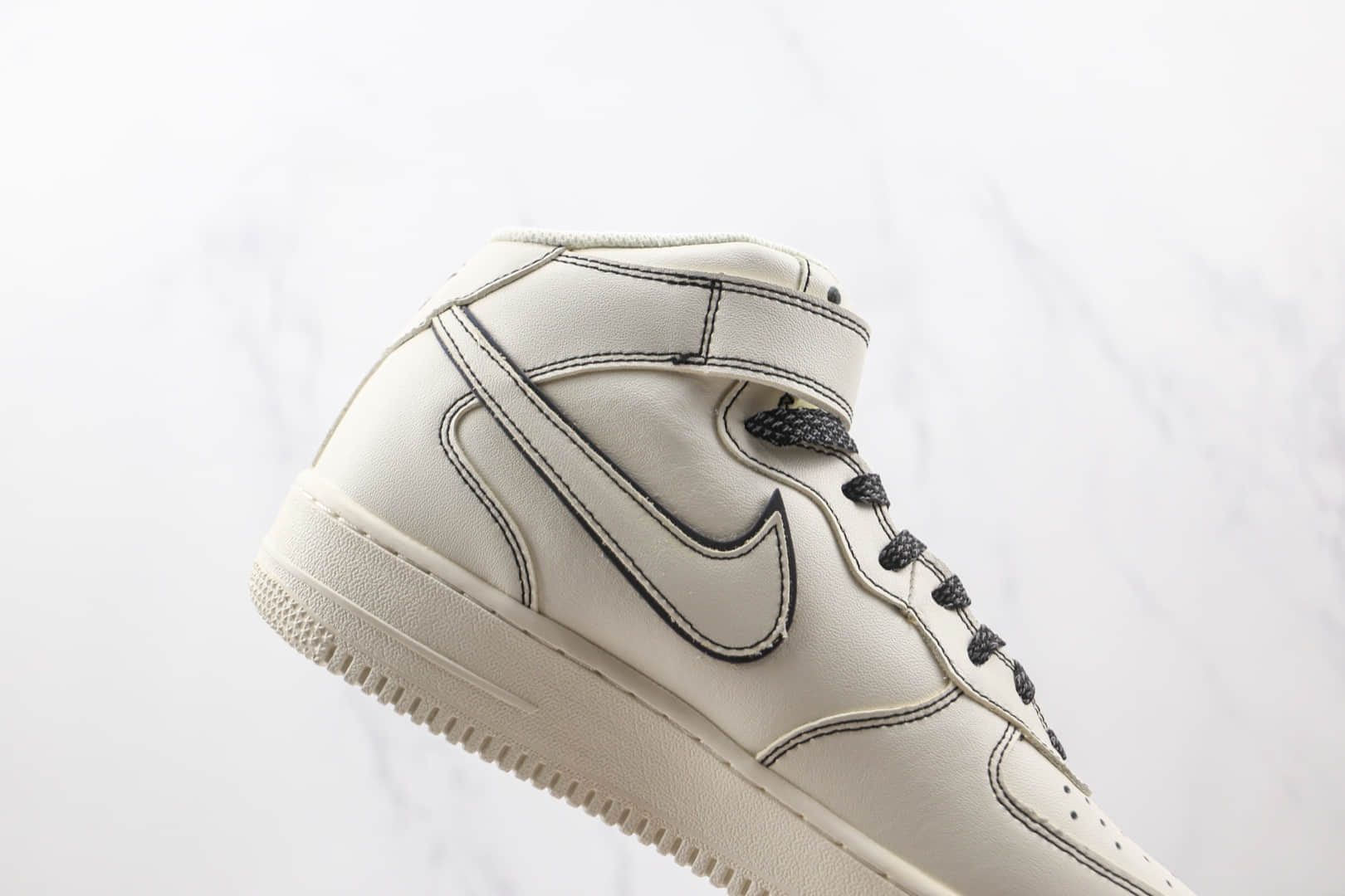 耐克Nike Air Force 1‘07 Mid纯原版本中帮空军一号白蓝色3M反光板鞋内置气垫 货号：AA1118-011