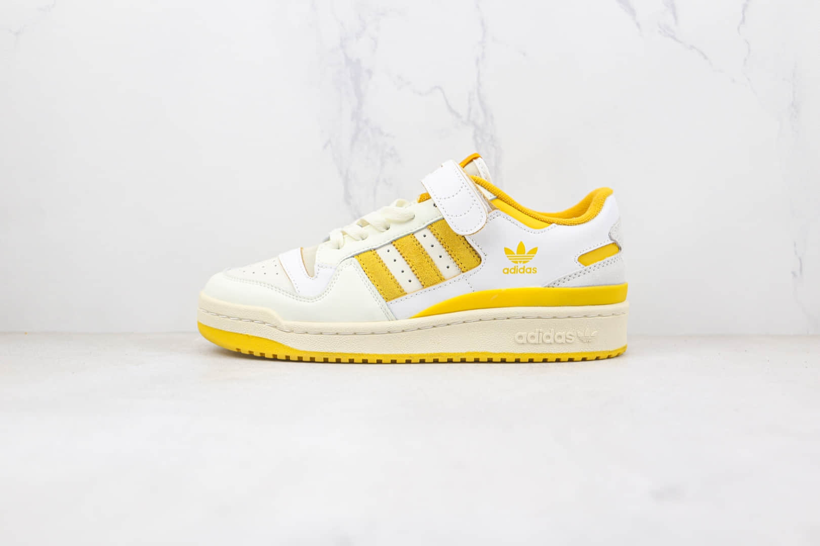 阿迪达斯Adidas originals Forum 84 low纯原版本白黄色Forum84复古板鞋原楦头纸板打造 货号：GX4537