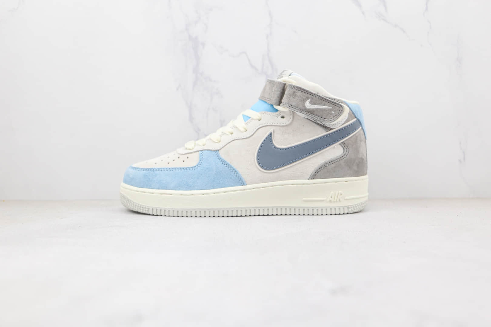 耐克Nike Air Force 1’07 Mid纯原版本中帮空军一号麂皮灰蓝色3M反光板鞋原盒原标 货号：AL6896-559