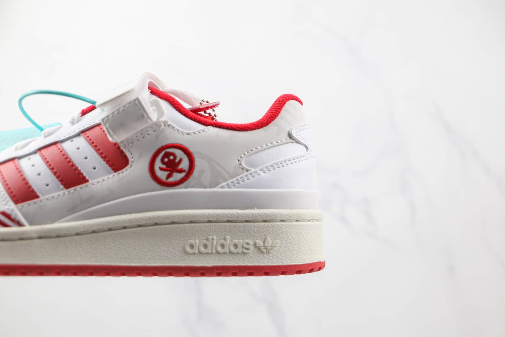 阿迪达斯Adidas Originals Forum Low x Quiccs联名款纯原版本低帮白红涂鸦魔术贴3M反光板鞋原楦头纸板打造 货号：GW3493