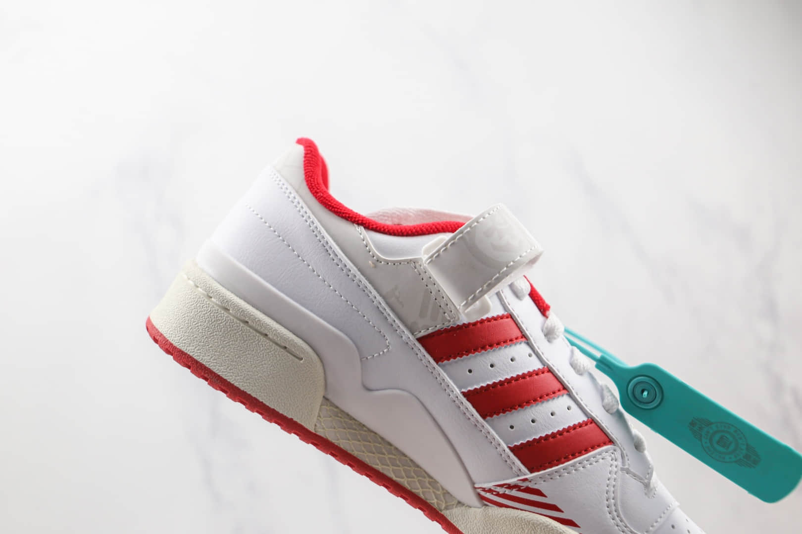 阿迪达斯Adidas Originals Forum Low x Quiccs联名款纯原版本低帮白红涂鸦魔术贴3M反光板鞋原楦头纸板打造 货号：GW3493