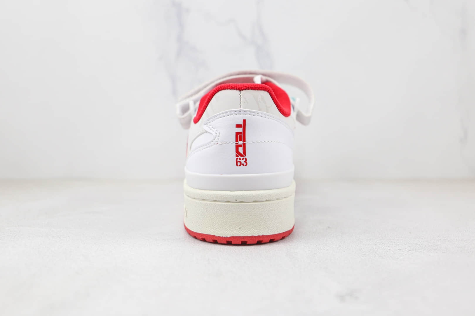 阿迪达斯Adidas Originals Forum Low x Quiccs联名款纯原版本低帮白红涂鸦魔术贴3M反光板鞋原楦头纸板打造 货号：GW3493