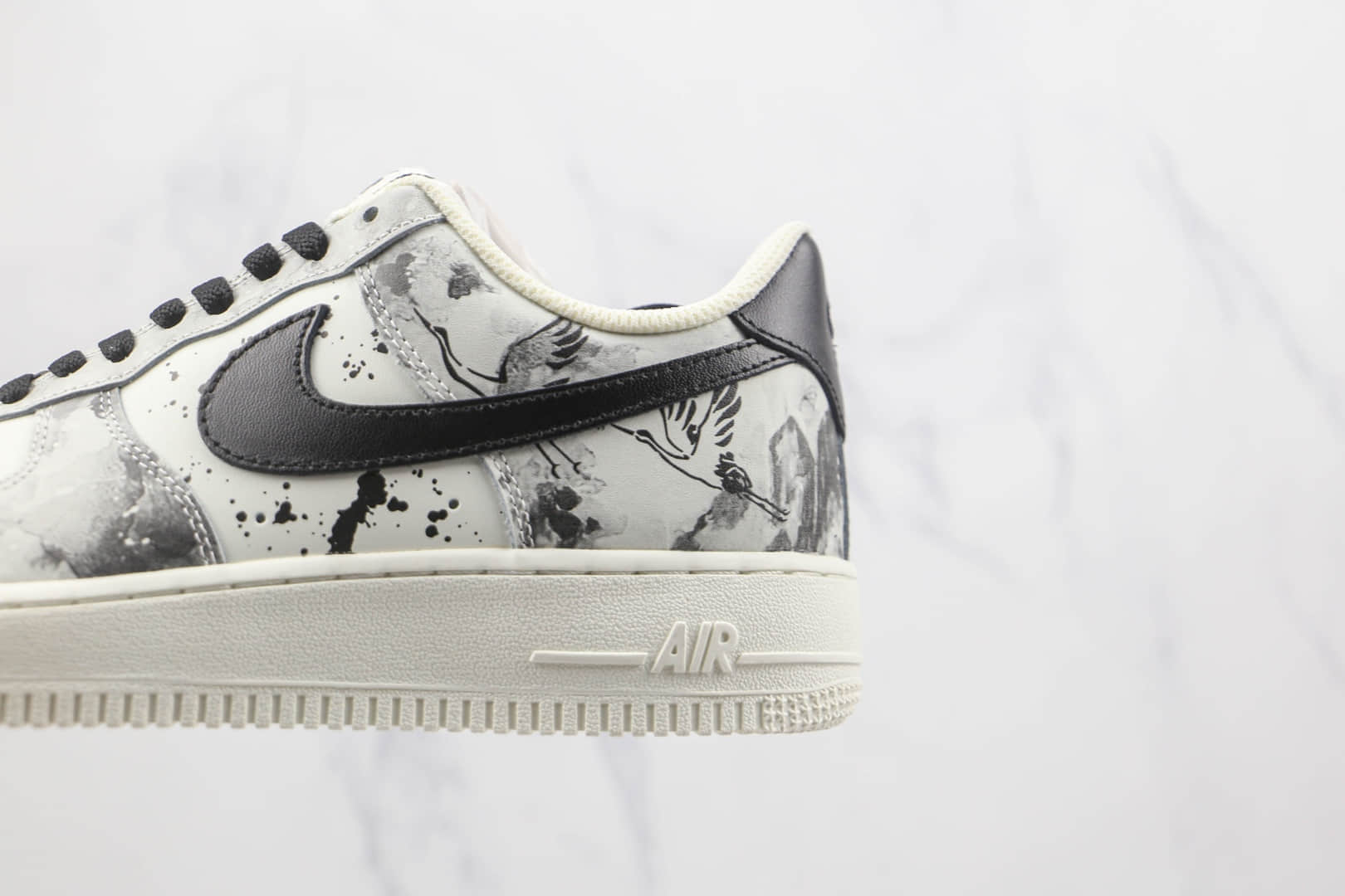 耐克Nike Air Force 1 07 Low纯原版本低帮空军一号水墨画飞鹤配色板鞋内置气垫 货号：BL1522-089