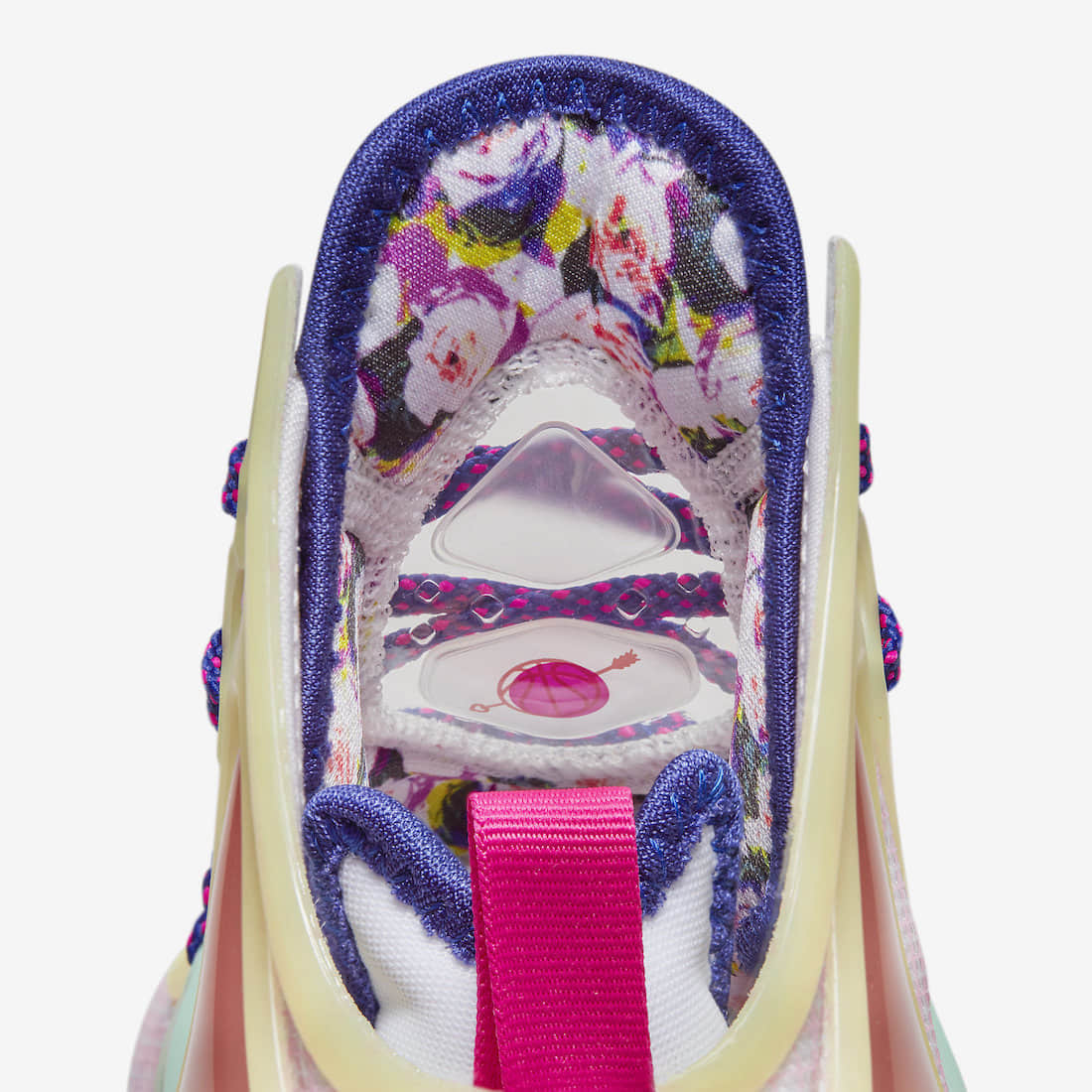 情人节主题！詹皇这双LeBron 19也太甜美了！ 货号：DH8460-900