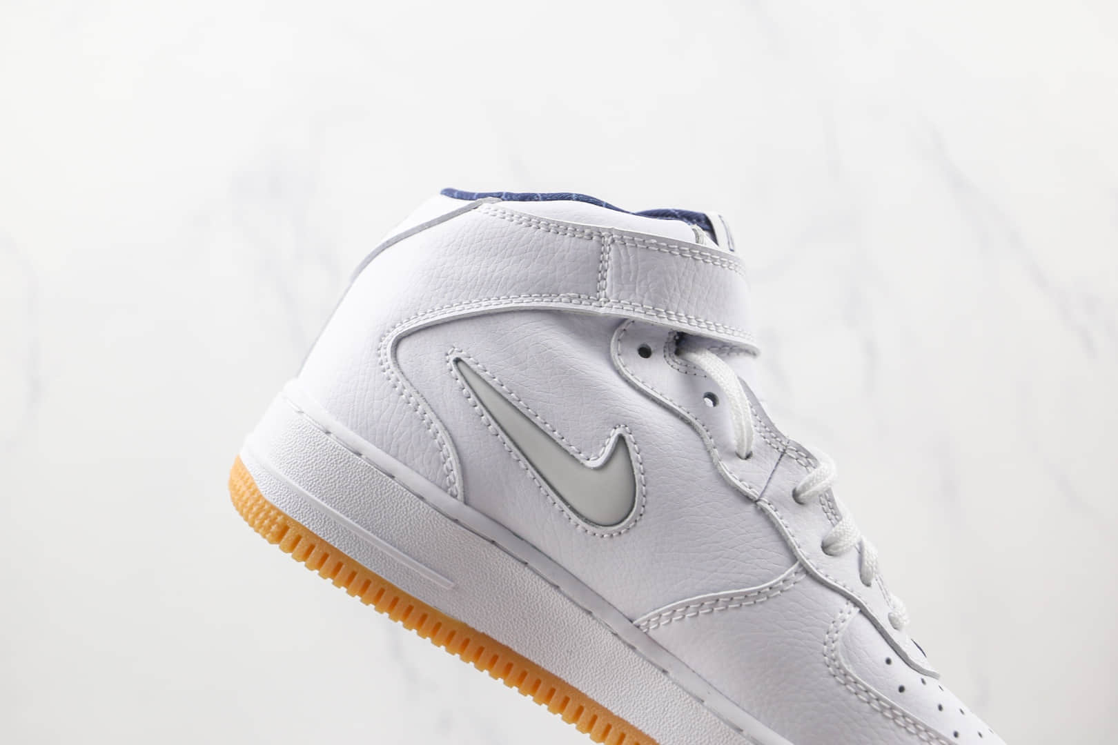 耐克Nike Air Force 1’07 Low纯原版本中帮空军一号NYC生胶底板鞋原档案数据开发 货号：DH5622-100