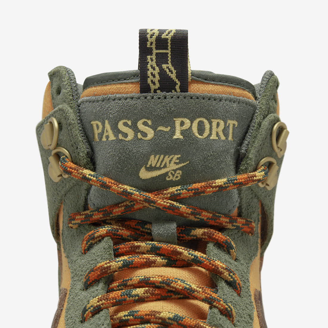 锄地Logo！全新Pass~Port x Nike SB Dunk Hi官图释出！ 货号：DO6119-300