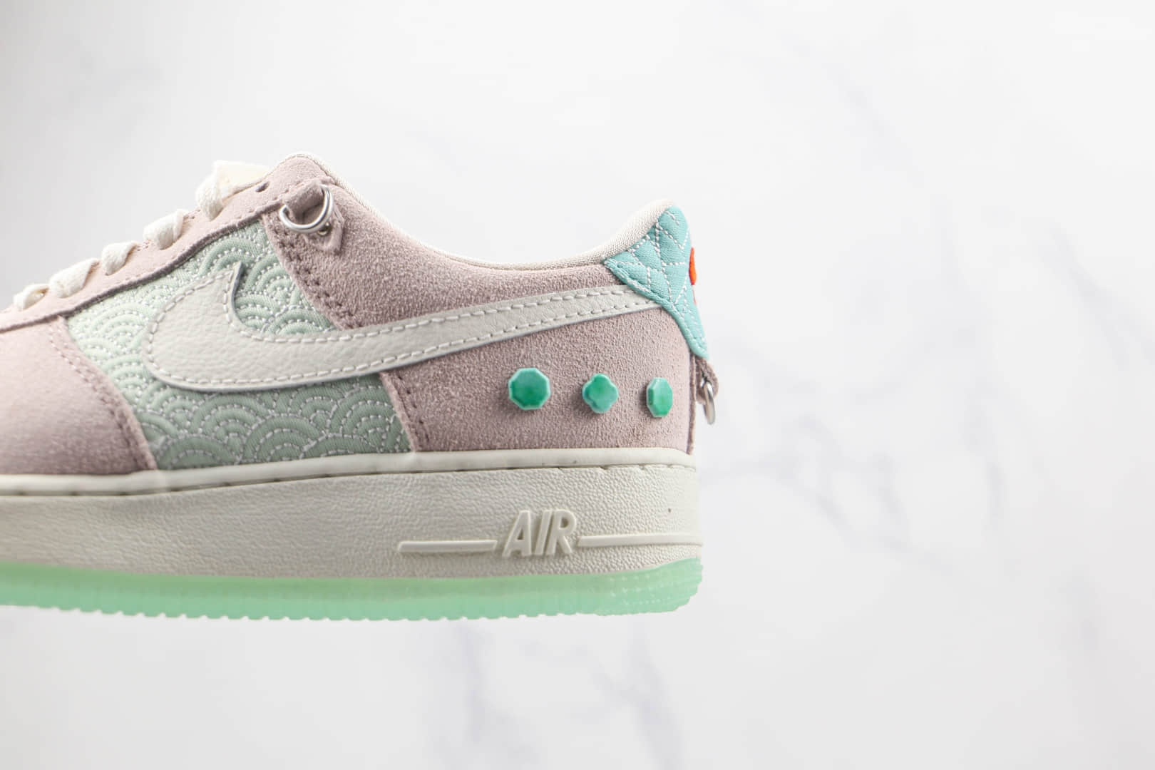 耐克Nike Air Force 1 07 Low纯原版本低帮空军一号虎年中国玉粉拼接板鞋内置气垫 货号：DQ5361-011