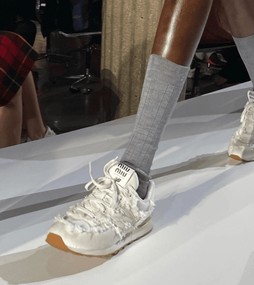 复古做旧毛边！全新 Miu Miu x NB574现已发售！