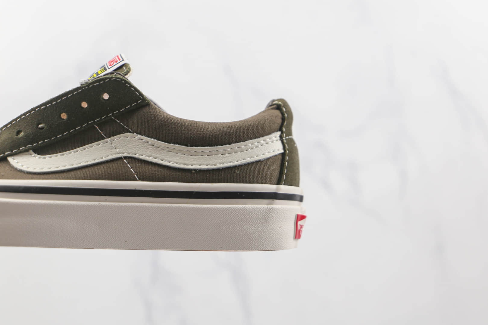 万斯Vans Sk8-Low公司级版本余文乐同款军绿色硫化帆布鞋原楦头纸板打造 货号：VN0A4UWI2V7