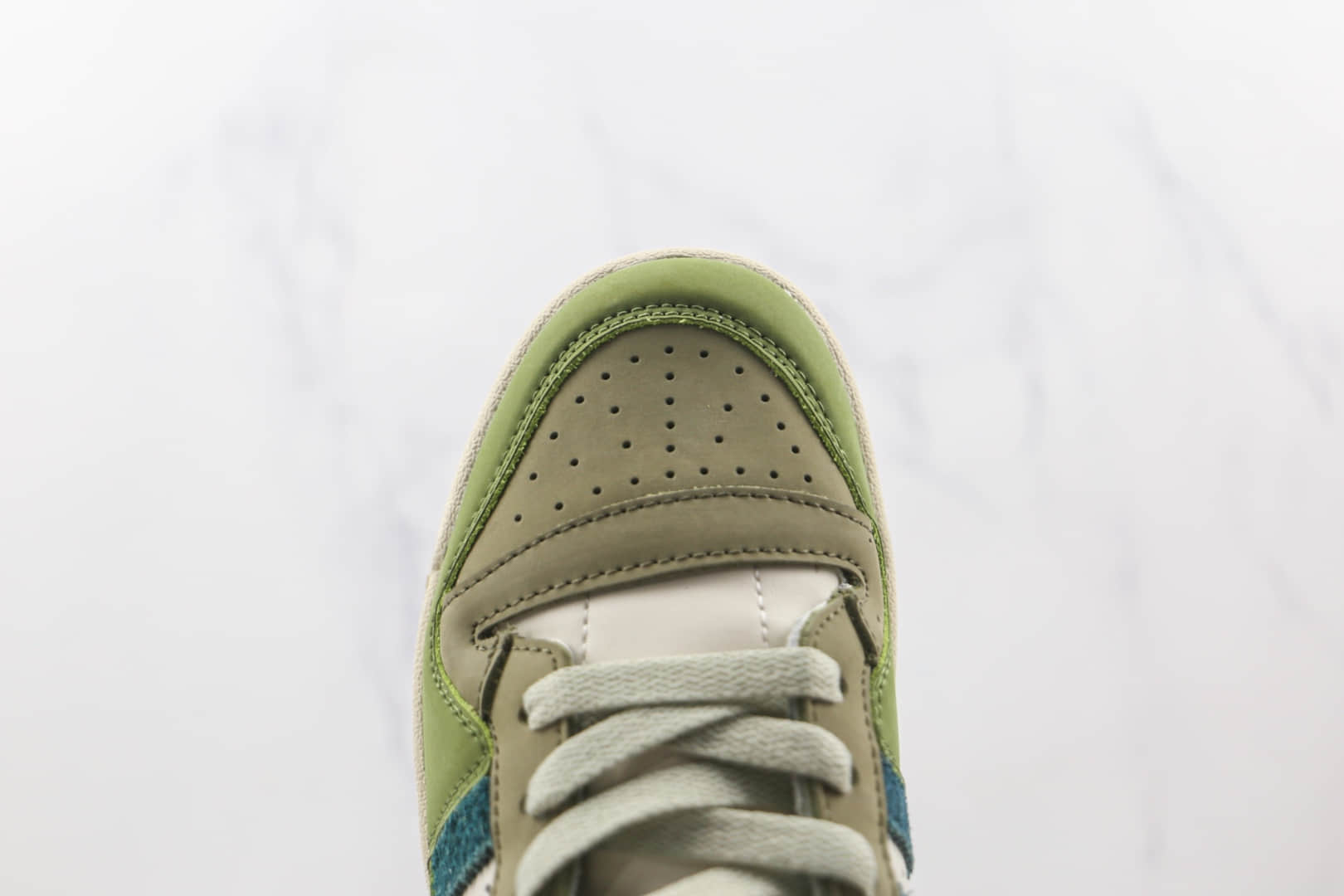 阿迪达斯adidas originals Forum 84 low纯原版本草绿色凯尔特人Forum84复古板鞋原楦头纸板打造 货号：GX4545
