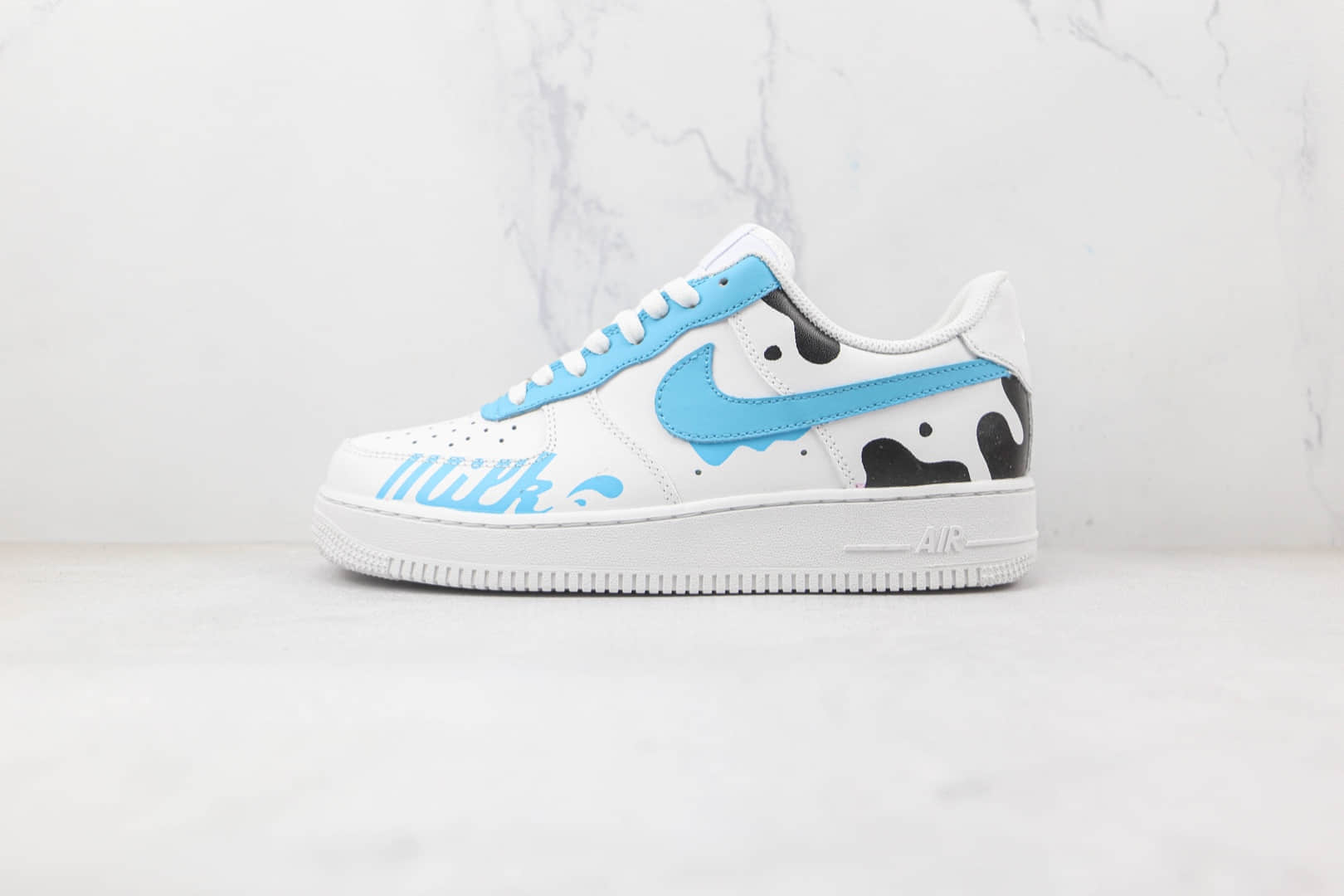 耐克Nike Air Force 1 07 Low纯原版本低帮空军一号奶牛配色板鞋内置气垫 货号：DD8959-100