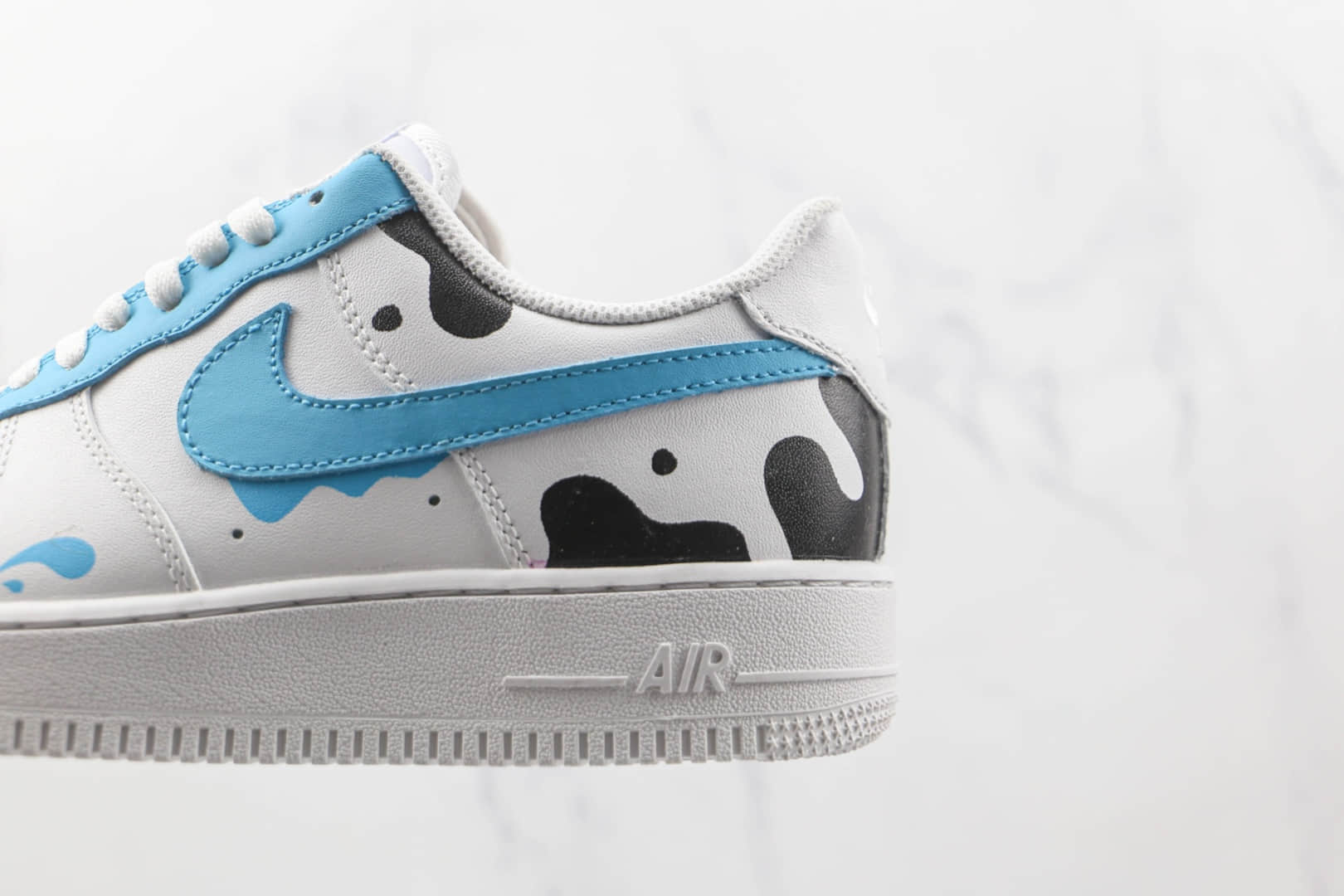 耐克Nike Air Force 1 07 Low纯原版本低帮空军一号奶牛配色板鞋内置气垫 货号：DD8959-100