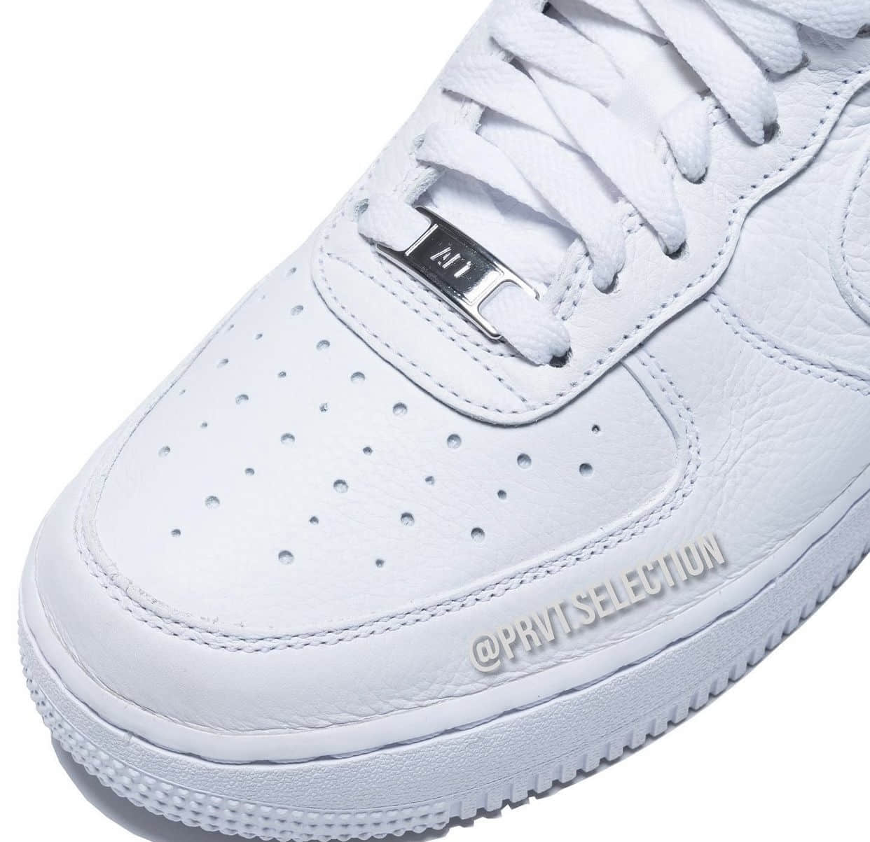 Drake x AF1最新实物曝光！还会发售！ 货号：DA3825-100