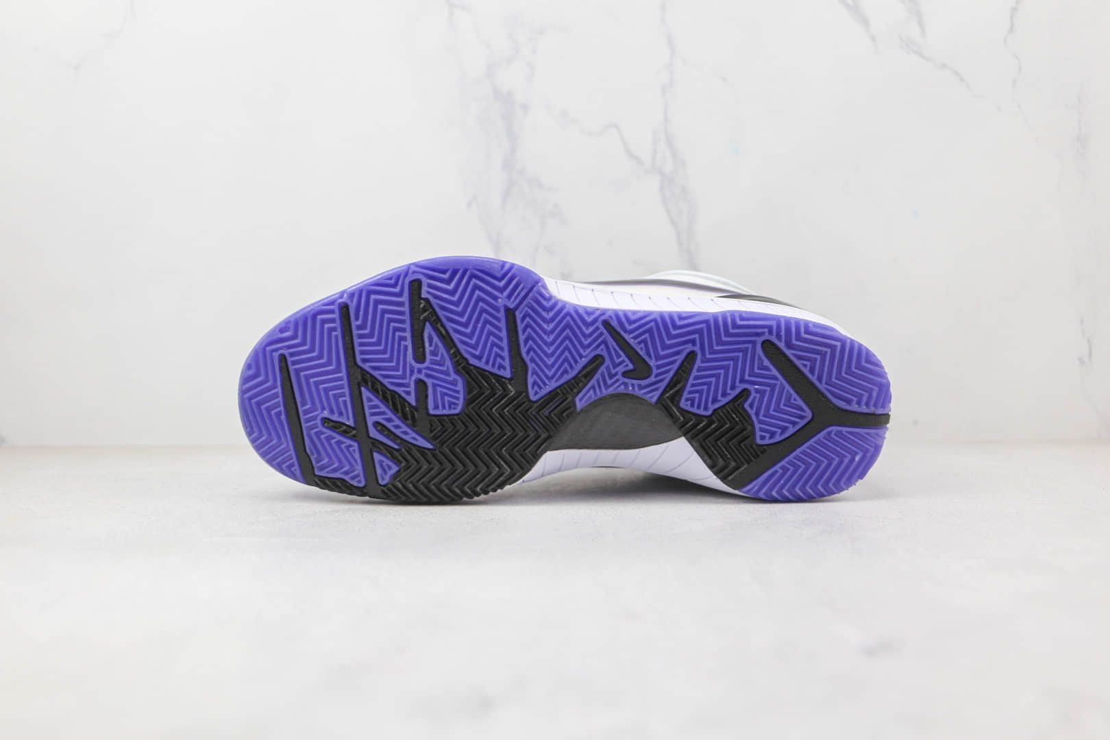 耐克Nike Zoom Kobe 4 lnline纯原版本科比4代白紫色篮球鞋内置碳板支持实战 货号：344335-101