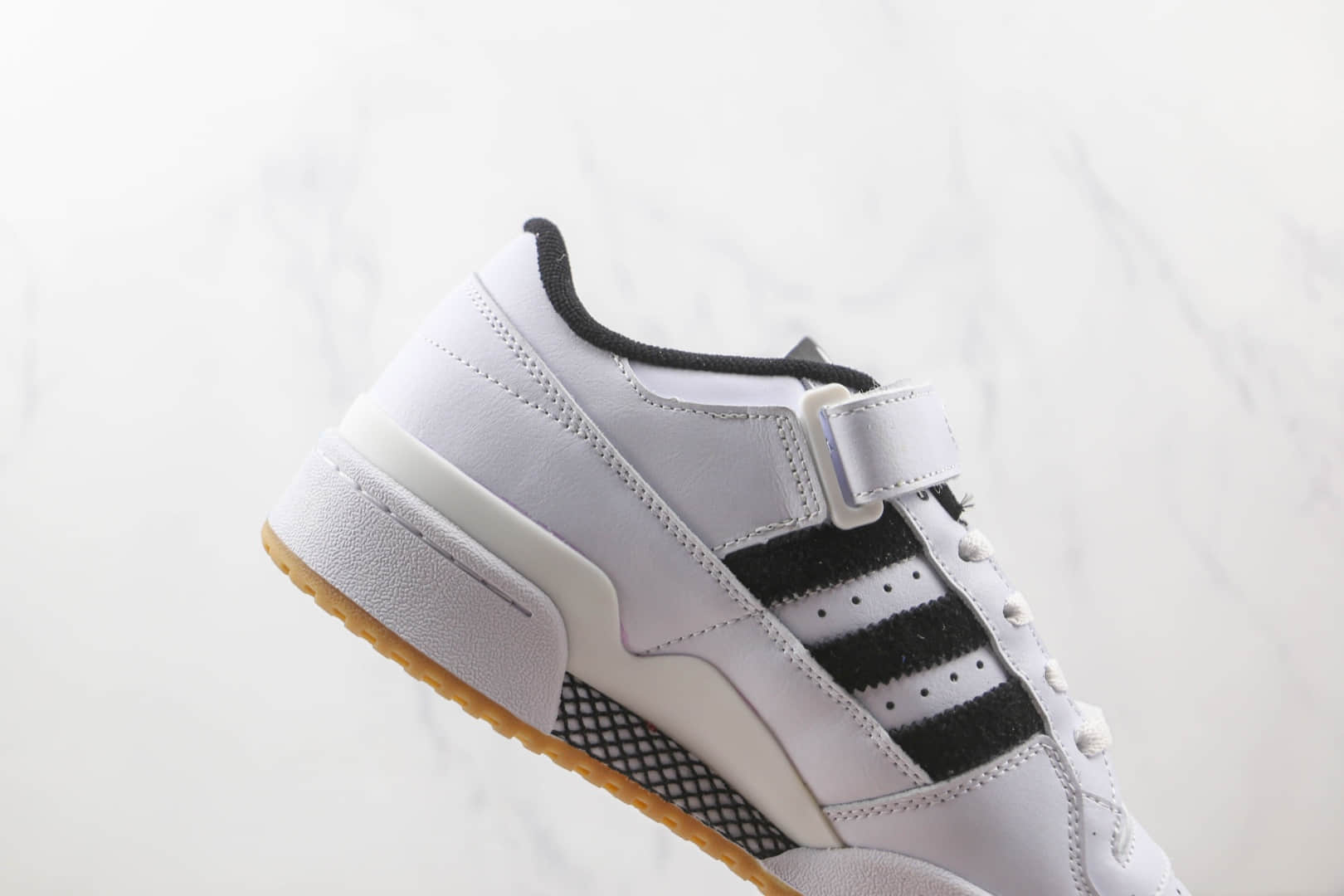 阿迪达斯adidas originals Forum 84 low纯原版本白黑Forum84复古板鞋原楦头纸板打造 货号：G25813
