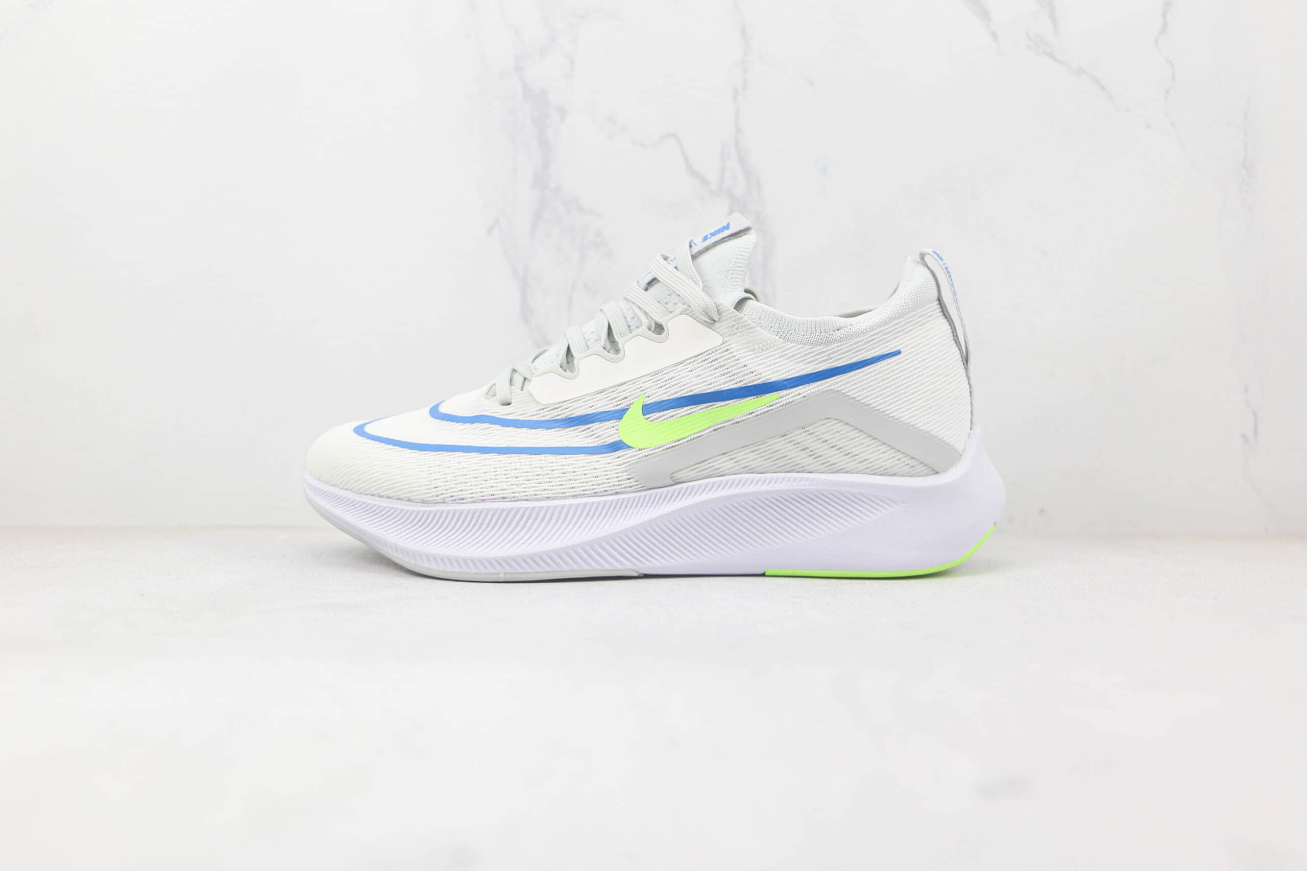 耐克Nike Zoom Fly 4纯原版本白黄色Fly4慢跑鞋原楦头纸板打造 货号：CT2392-100