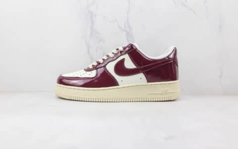 耐克Nike Air Force 1’07 Low纯原版本低帮空军一号漆皮酒红色板鞋内置气垫 货号：DQ8583-100