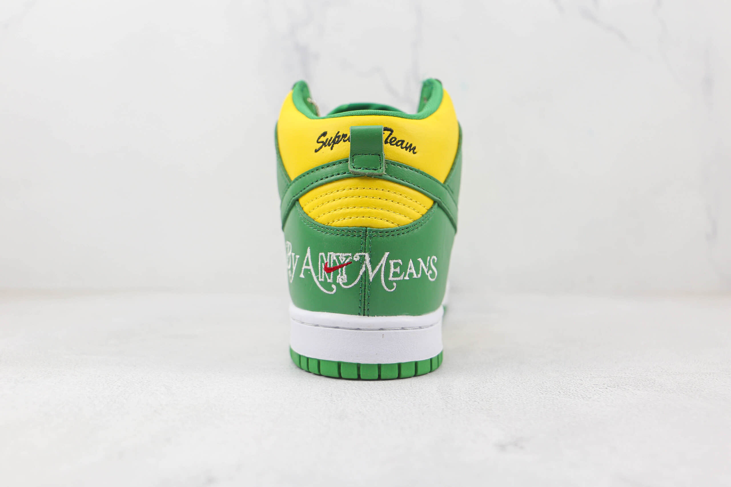 耐克Nike SB Dunk High By Any Means x Supreme联名款纯原版本高帮SB DUNK黄绿色板鞋原楦头纸板打造 货号：DN3741-700