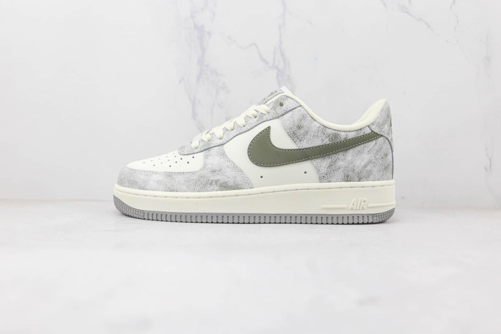 耐克Nike Air Force 1 07 Low纯原版本低帮空军一号迷雾灰板鞋内置气垫 货号：BL5866-906