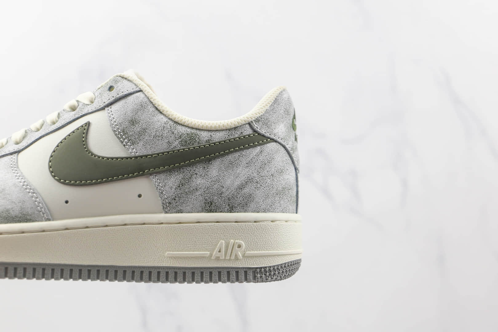 耐克Nike Air Force 1 07 Low纯原版本低帮空军一号迷雾灰板鞋内置气垫 货号：BL5866-906